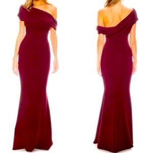 Katie May off the shoulder Hannah  burgundy trumpet gown bridesmaid size 8.